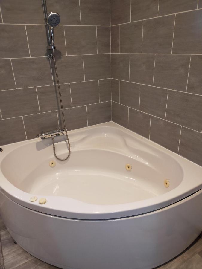 Logement Atypique Арль Экстерьер фото